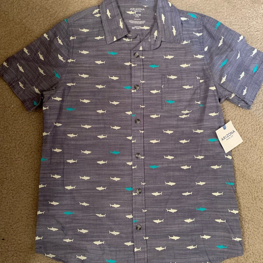 Arizona New boy’s button down shirt size 14/16